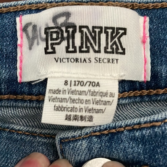 Pink distressed high rise jean shorts. Fringe btm pockets show through Sz 8 - Picture 4 of 8